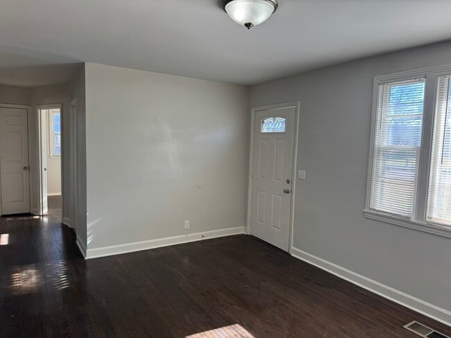 1108 Bell Grimes Ln in Nashville, TN - Building Photo - Building Photo