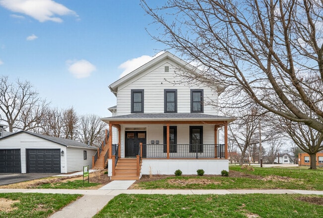 305 W Exchange St in Sycamore, IL - Building Photo - Building Photo