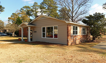 Spring Lake in Columbia, SC - Building Photo - Building Photo