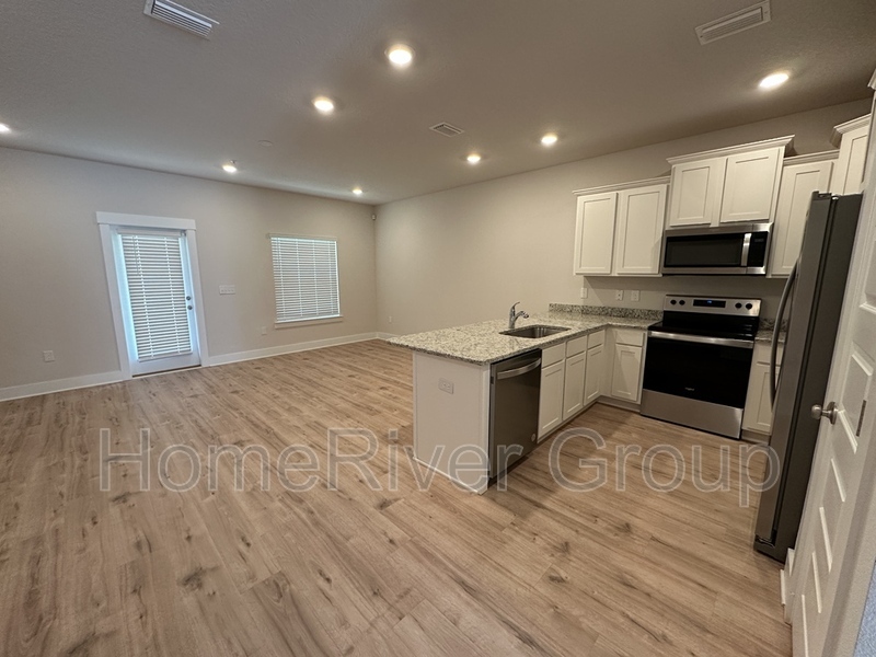 1507 Iroquois Ct in Pensacola, FL - Building Photo