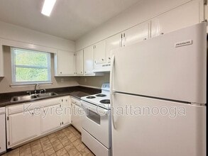 918 S Crest Rd in Chattanooga, TN - Building Photo - Building Photo