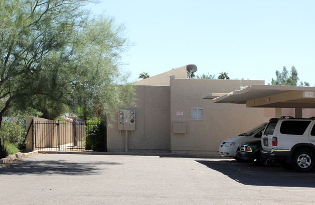 Roma Fourplexes in Phoenix, AZ - Building Photo - Building Photo