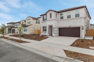 15997 Mavericks Ln in Lathrop, CA - Building Photo