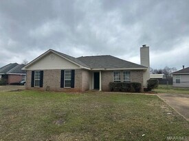 317 Foxdale Rd in Millbrook, AL - Building Photo