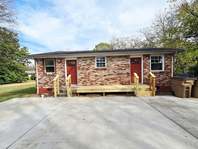 property at 419 Kinsey Blvd