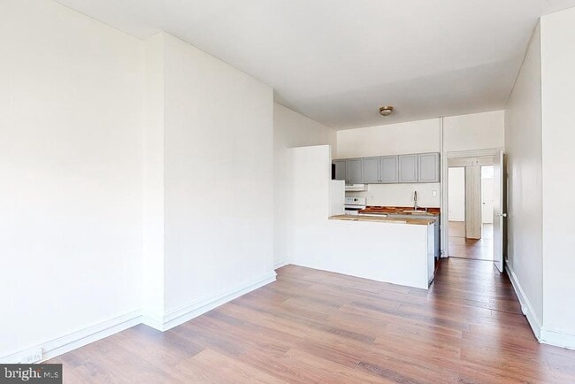 929 N Calvert St in Baltimore, MD - Building Photo - Building Photo