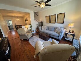 209 East St in Philadelphia, PA - Building Photo