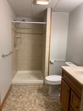 217 Crescent Ct, Unit C in Louisville, KY - Building Photo - Building Photo