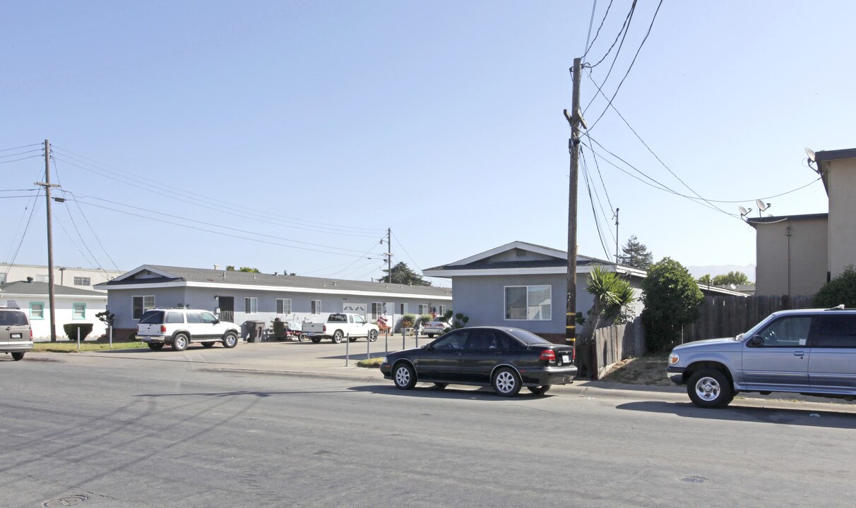 1431 Garner Ave in Salinas, CA - Foto de edificio
