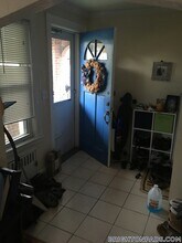 242 Corey Rd, Unit 1 in Boston, MA - Foto de edificio - Building Photo