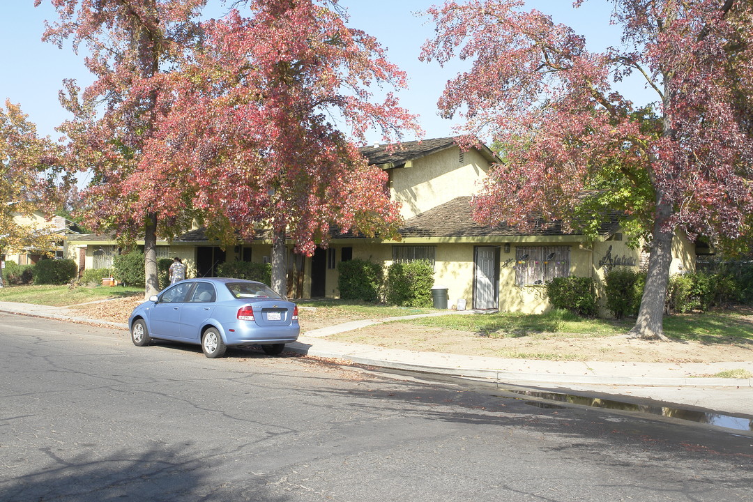 559 Fortuna Ave in Atwater, CA - Building Photo