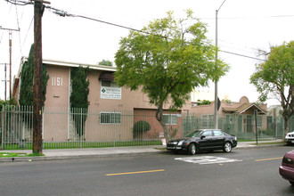 1151-1155 Walnut Ave. in Long Beach, CA - Building Photo - Building Photo