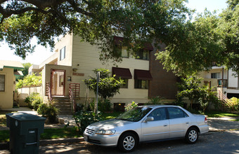 345 Chester St in Glendale, CA - Building Photo - Building Photo