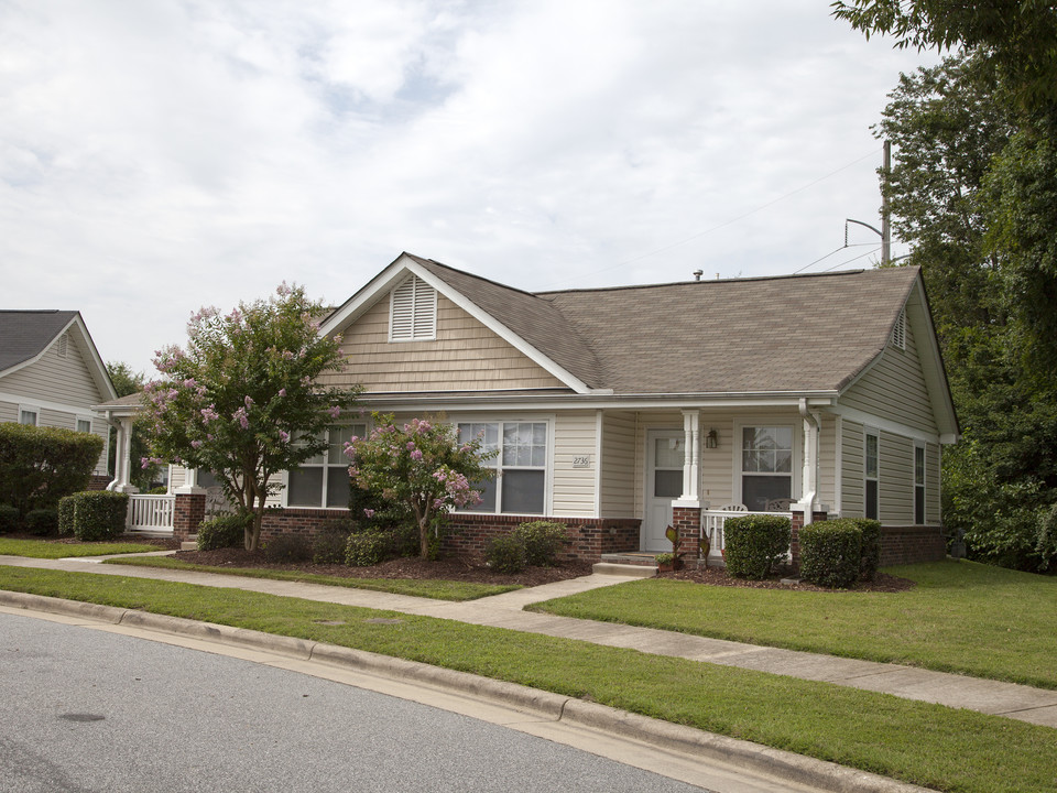 Spring Brook Meadows Senior Villas in High Point, NC - Building Photo