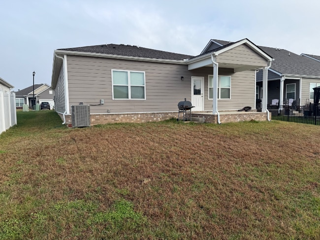 3717 Clementine Ln in Columbia, TN - Foto de edificio - Building Photo