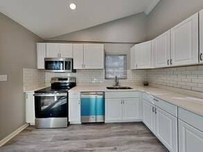 5835 Brenda Dr in Trussville, AL - Foto de edificio - Building Photo