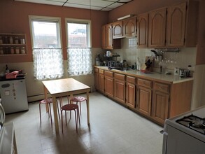 268 Broadway, Unit 1 in Cambridge, MA - Building Photo - Building Photo