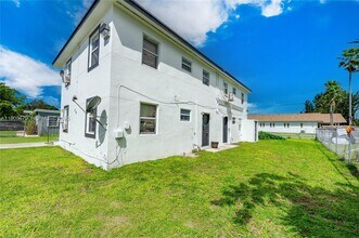 10015 SW 170th Terrace in Miami, FL - Building Photo - Building Photo