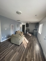 2115 N Raymond Ave, Unit 2117 in Altadena, CA - Building Photo