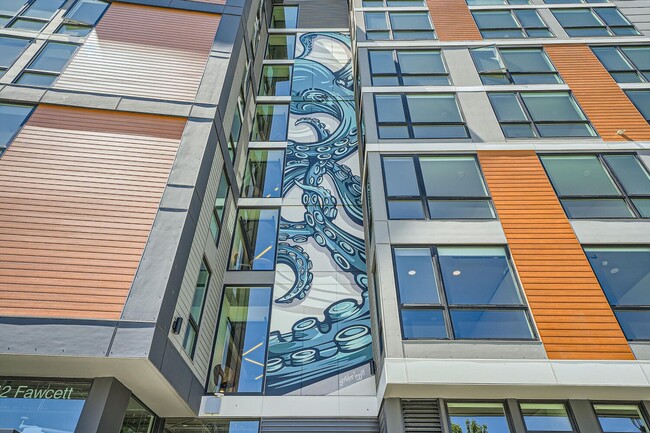 Welcome to AV Lofts! Beautiful views in Tacoma, WA - Foto de edificio - Building Photo