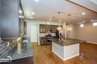 8529 Fox Brook St in Las Vegas, NV - Building Photo - Building Photo