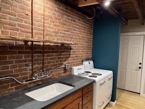 105 W Market St, Unit B in Orwigsburg, PA - Building Photo - Building Photo