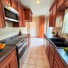 14550 Acapulco Rd in San Leandro, CA - Building Photo - Building Photo