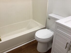 915 Woodland Ave in Buena Vista, VA - Building Photo - Building Photo