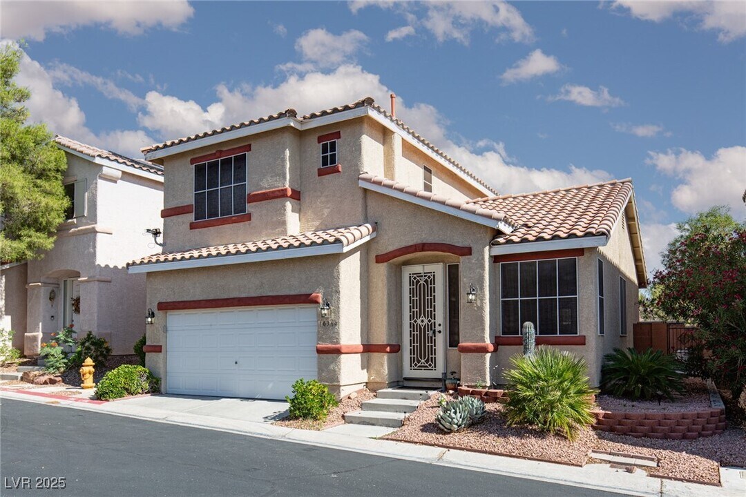 10364 Natural Springs Ave in Las Vegas, NV - Building Photo