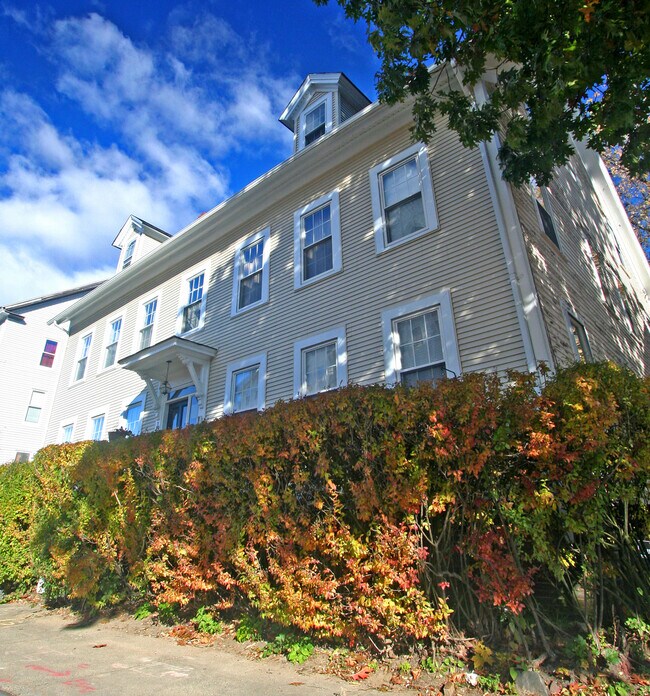 19 First St in Dover, NH - Building Photo - Building Photo