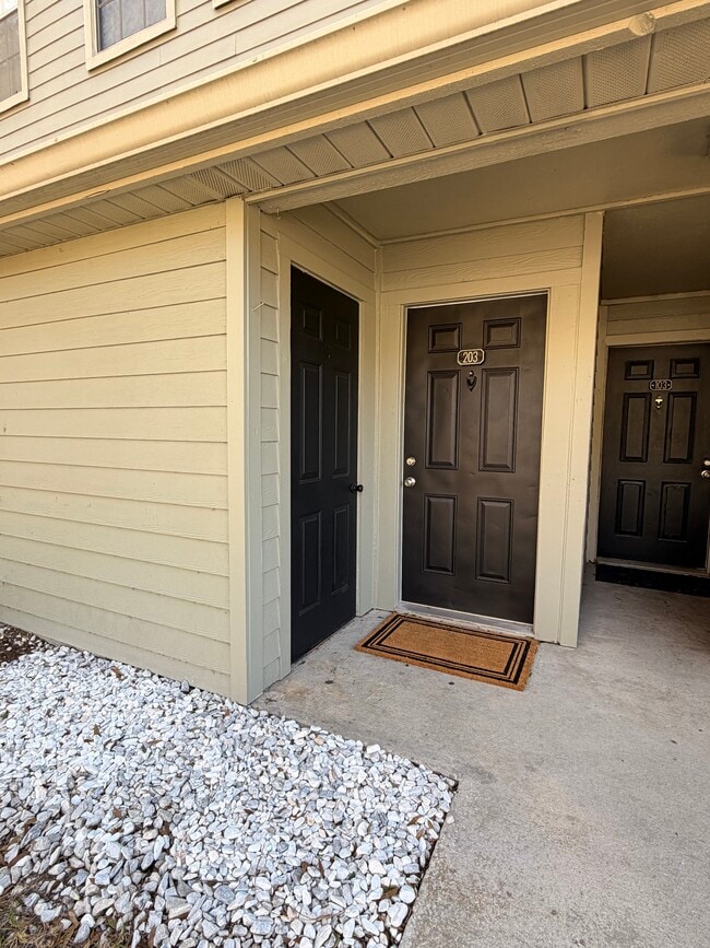 6028 Westgate Dr, Unit #203 in Orlando, FL - Building Photo - Building Photo