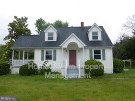 1431 Warrenton Rd in Fredericksburg, VA - Building Photo