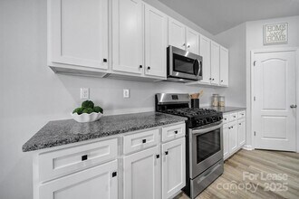 517 Stephen Foster Wy in Indian Trail, NC - Building Photo - Building Photo