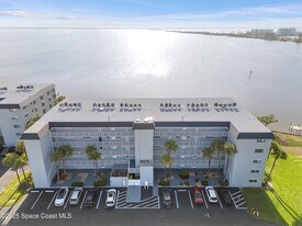 3799 S Banana River Blvd in Cocoa Beach, FL - Building Photo