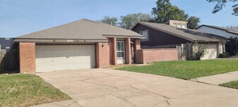 12730 Palm Desert Ln in Houston, TX - Building Photo