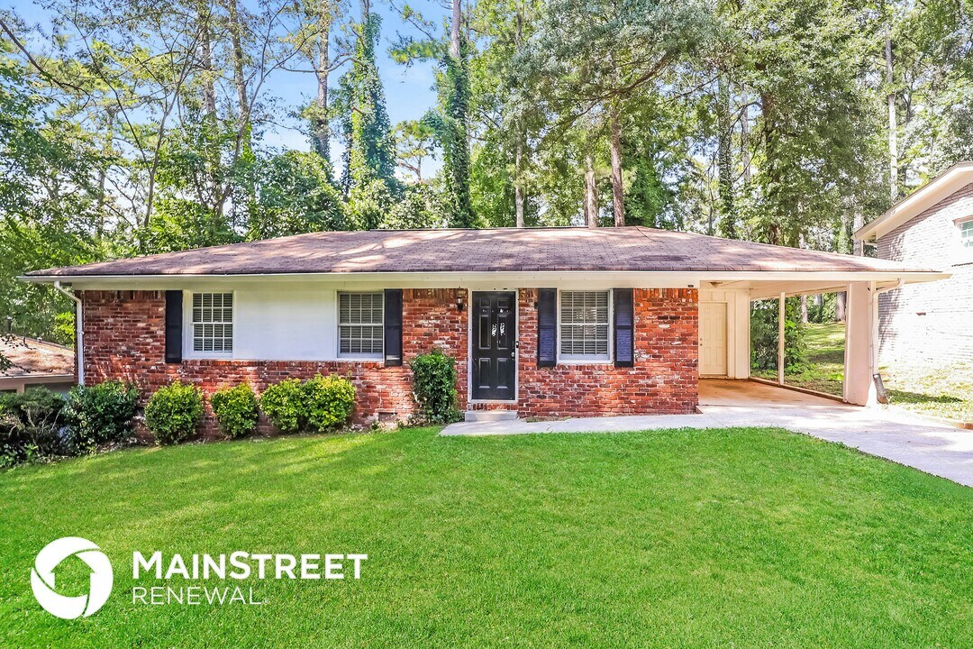 3908 Bonnie Ln SE in Atlanta, GA - Building Photo