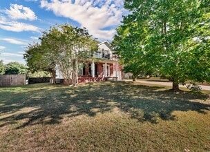 3316 Sunny Slope Dr in Clarksville, TN - Building Photo - Building Photo