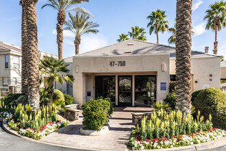 Aventine Apartment Homes in La Quinta, CA - Foto de edificio - Building Photo