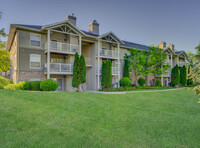 River Oaks Apartments in West Jordan, UT - Foto de edificio - Building Photo