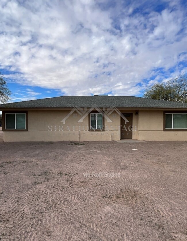 property at 2556 S Noble St