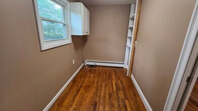 5 Tudor Ct W in Old Saybrook, CT - Building Photo - Building Photo