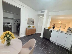 4045 NW 19th St, Unit 2614CL in Lauderhill, FL - Building Photo - Building Photo