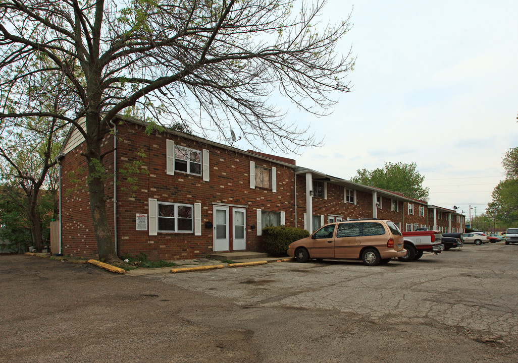 3960 W Erie Ave in Lorain, OH - Building Photo