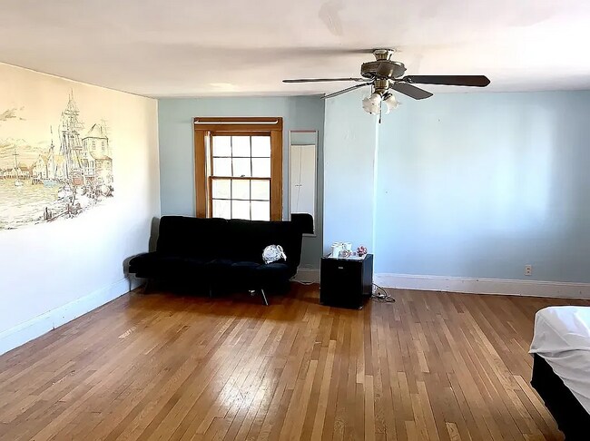 275 Court Rd, Unit 2 in Winthrop, MA - Building Photo - Building Photo