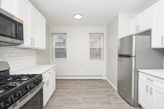 51 14th St in Troy, NY - Foto de edificio - Building Photo