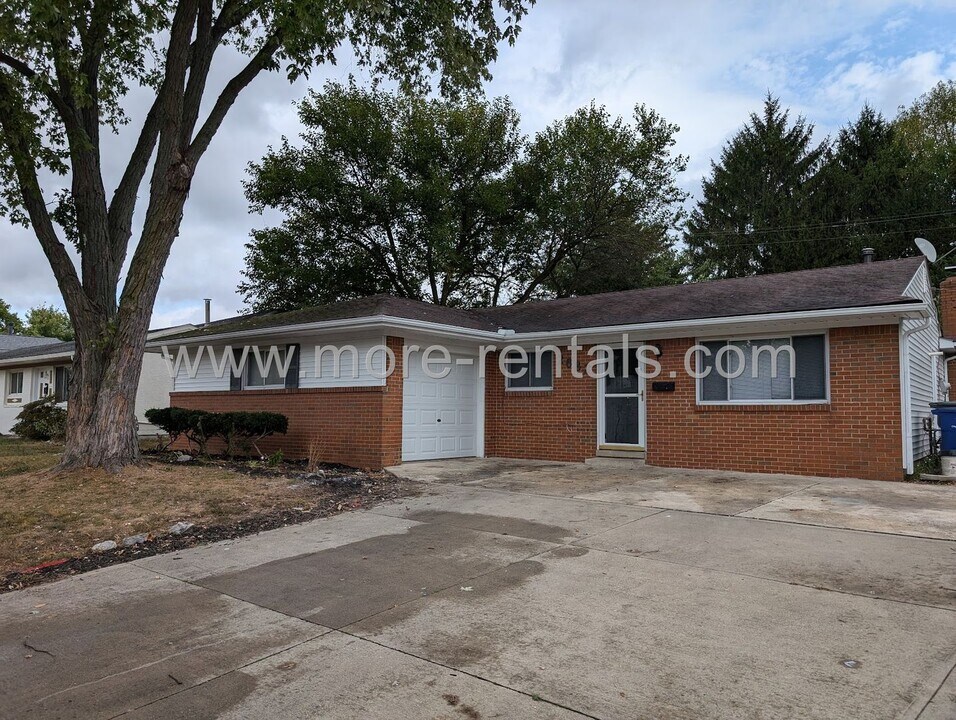 2682 Maywood Rd in Columbus, OH - Building Photo