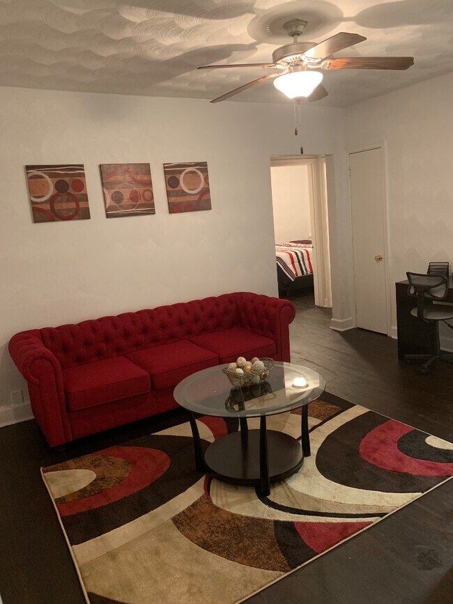 811 E 30th St in Norfolk, VA - Building Photo - Building Photo