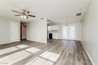 2504 NE 23rd Pl in Cape Coral, FL - Building Photo - Building Photo