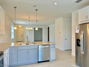 28315 Captiva Shell Lp in Bonita Springs, FL - Building Photo - Building Photo