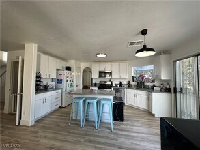 2 Ranger Ct in Henderson, NV - Building Photo - Building Photo